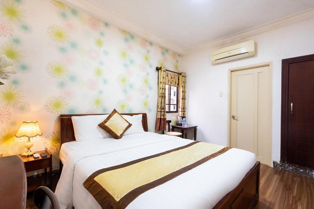 Cosmo Central Hotel Ho Chi Minh Exterior photo