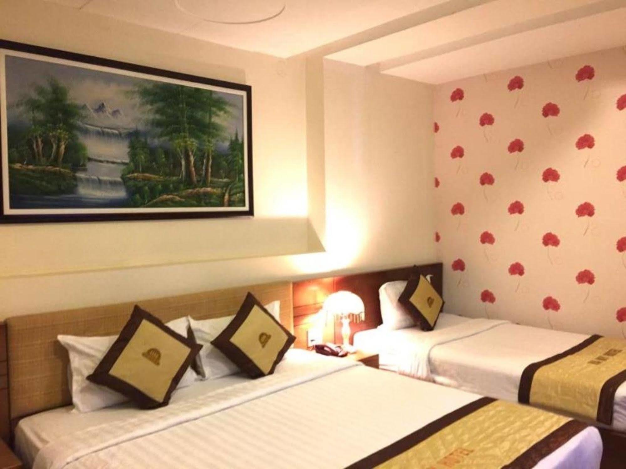 Cosmo Central Hotel Ho Chi Minh Exterior photo